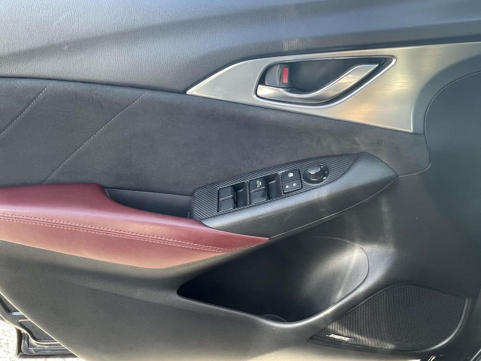 2016 Mazda CX-3 photo 28 of 36
