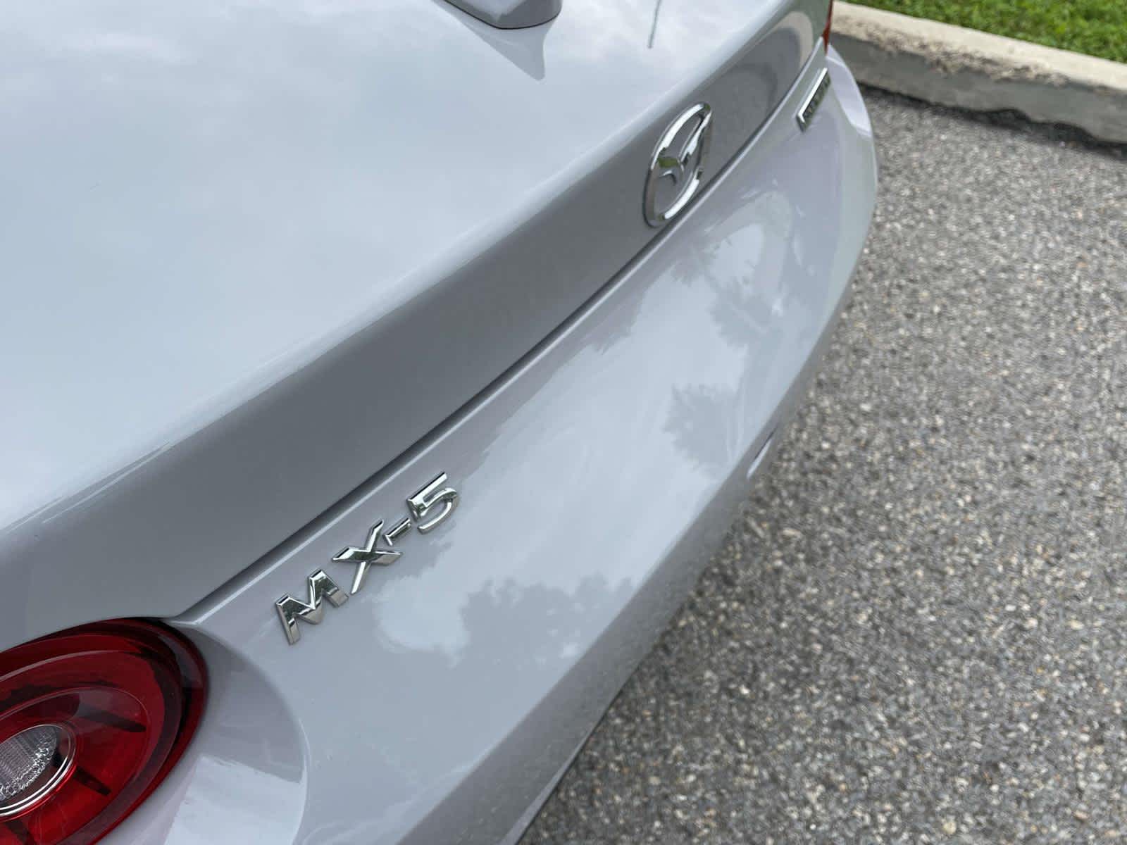 2025 Mazda MX-5 Miata RF Grand Touring - 9