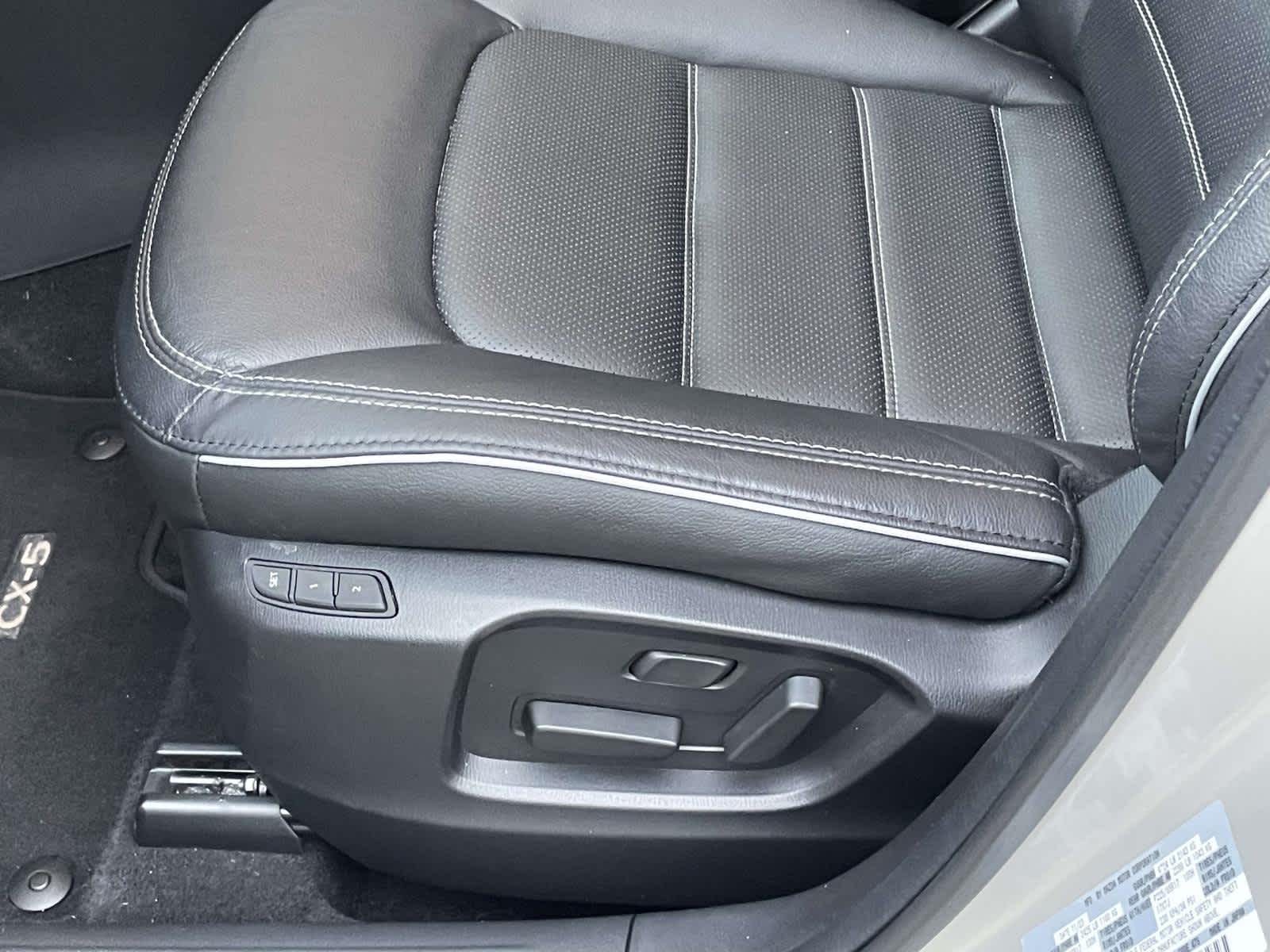 2024 Mazda CX-5 photo 16 of 34