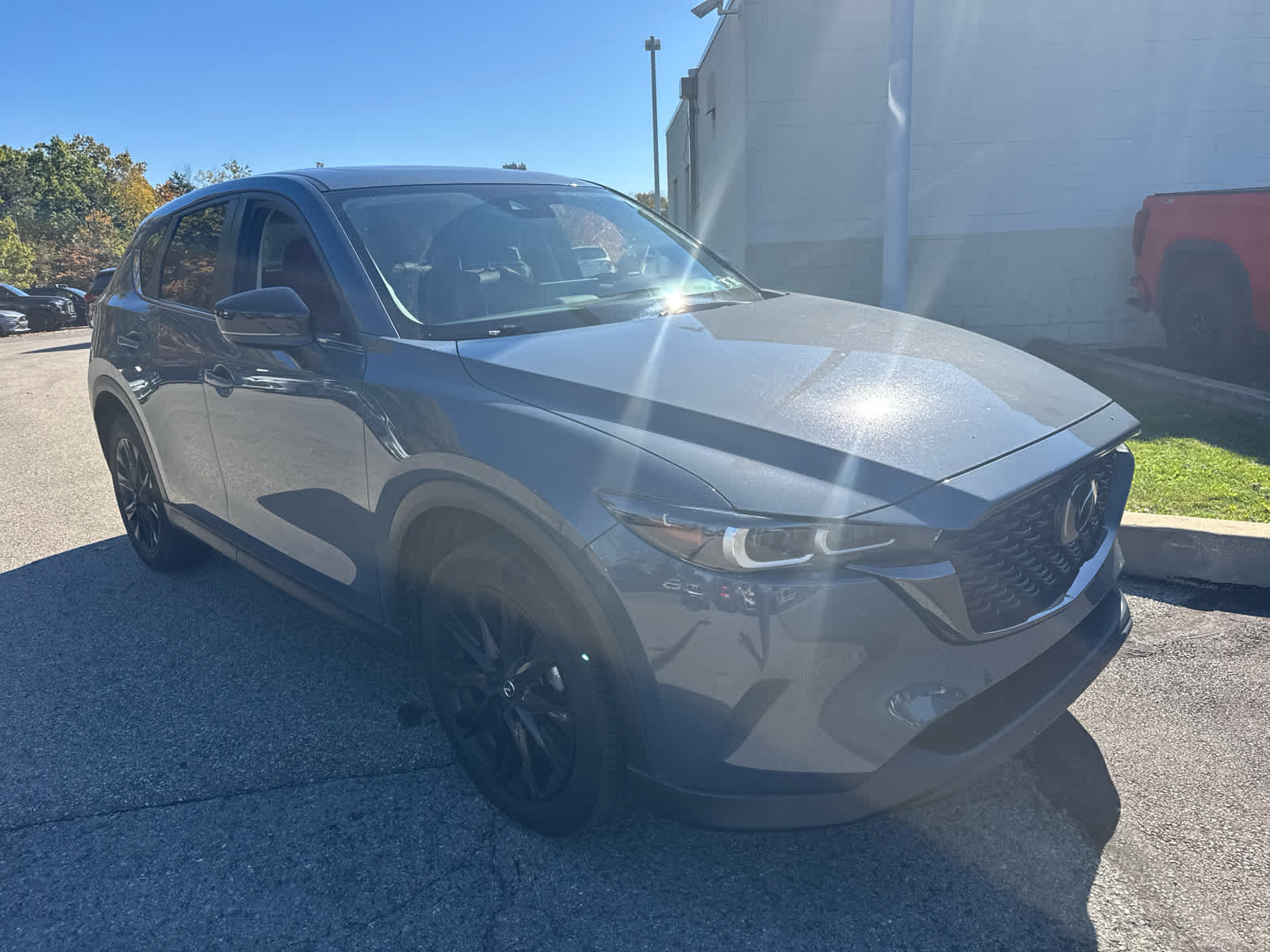 2022 Mazda CX-5 photo 2 of 12