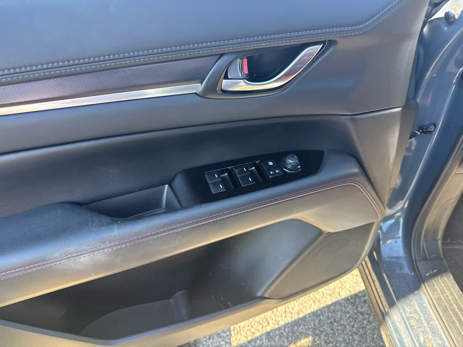 2022 Mazda CX-5 photo 6 of 12