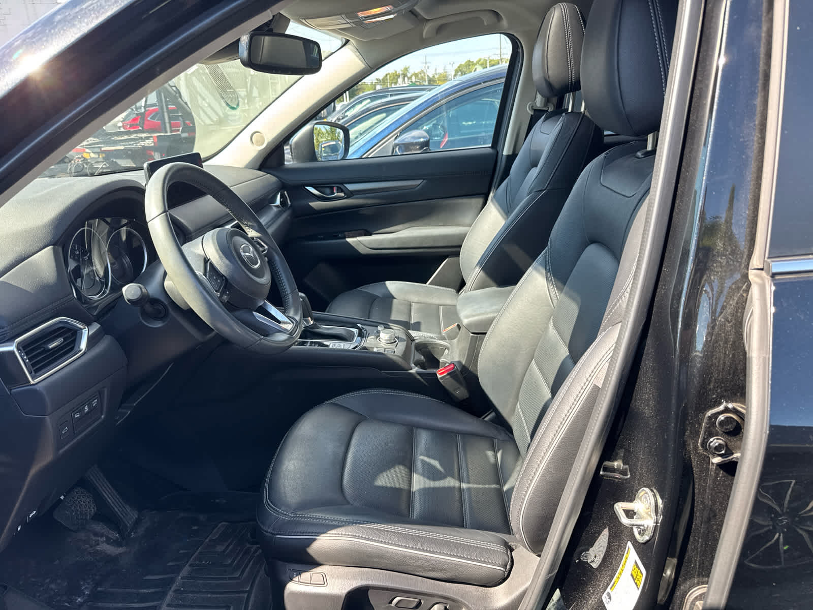 2024 Mazda CX-5 photo 4 of 8