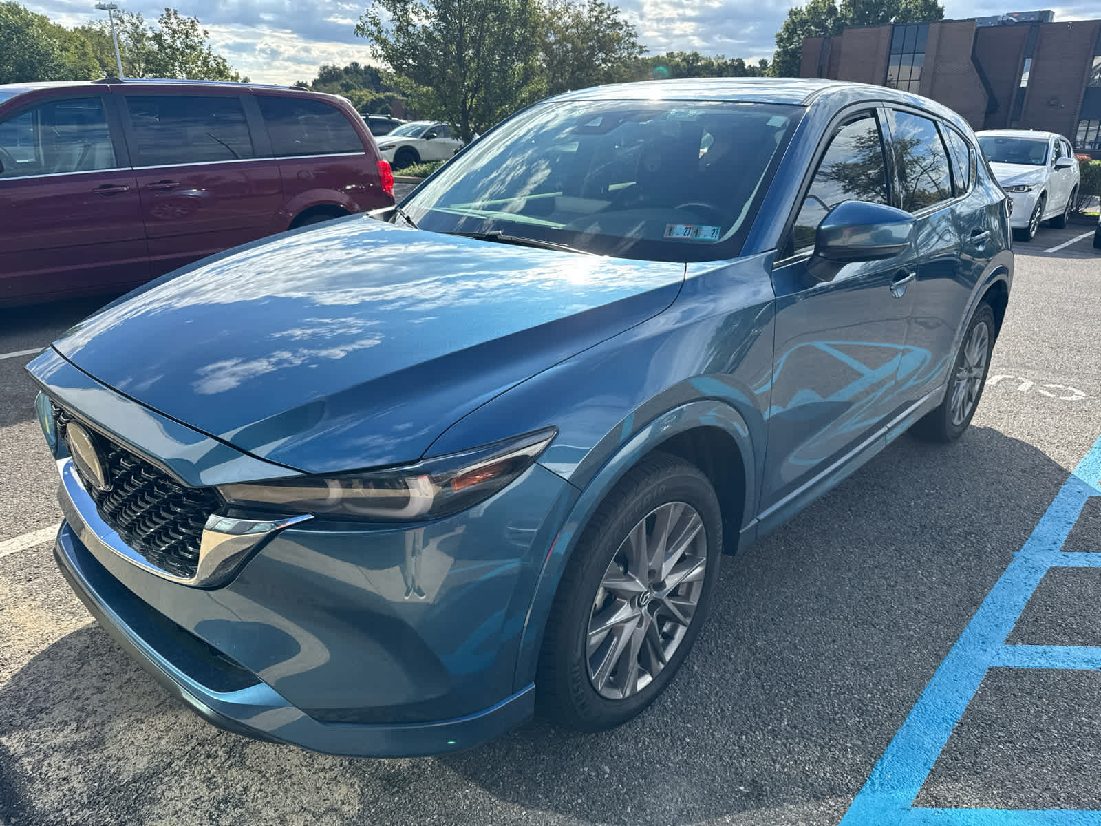 2024 Mazda CX-5 photo 2 of 9