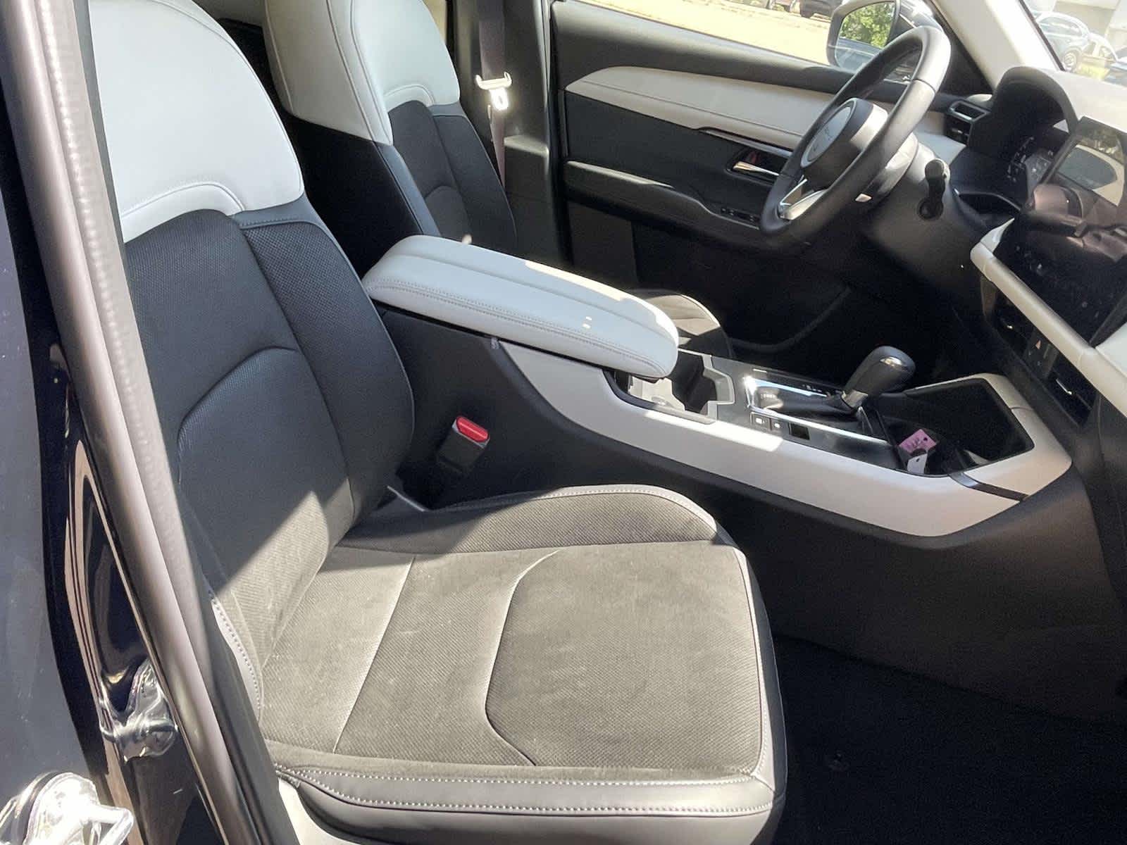 2026 Mazda CX-5 photo 20 of 31