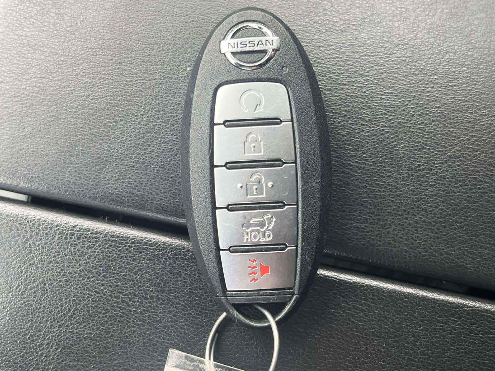 2021 Nissan Rogue SV - 3