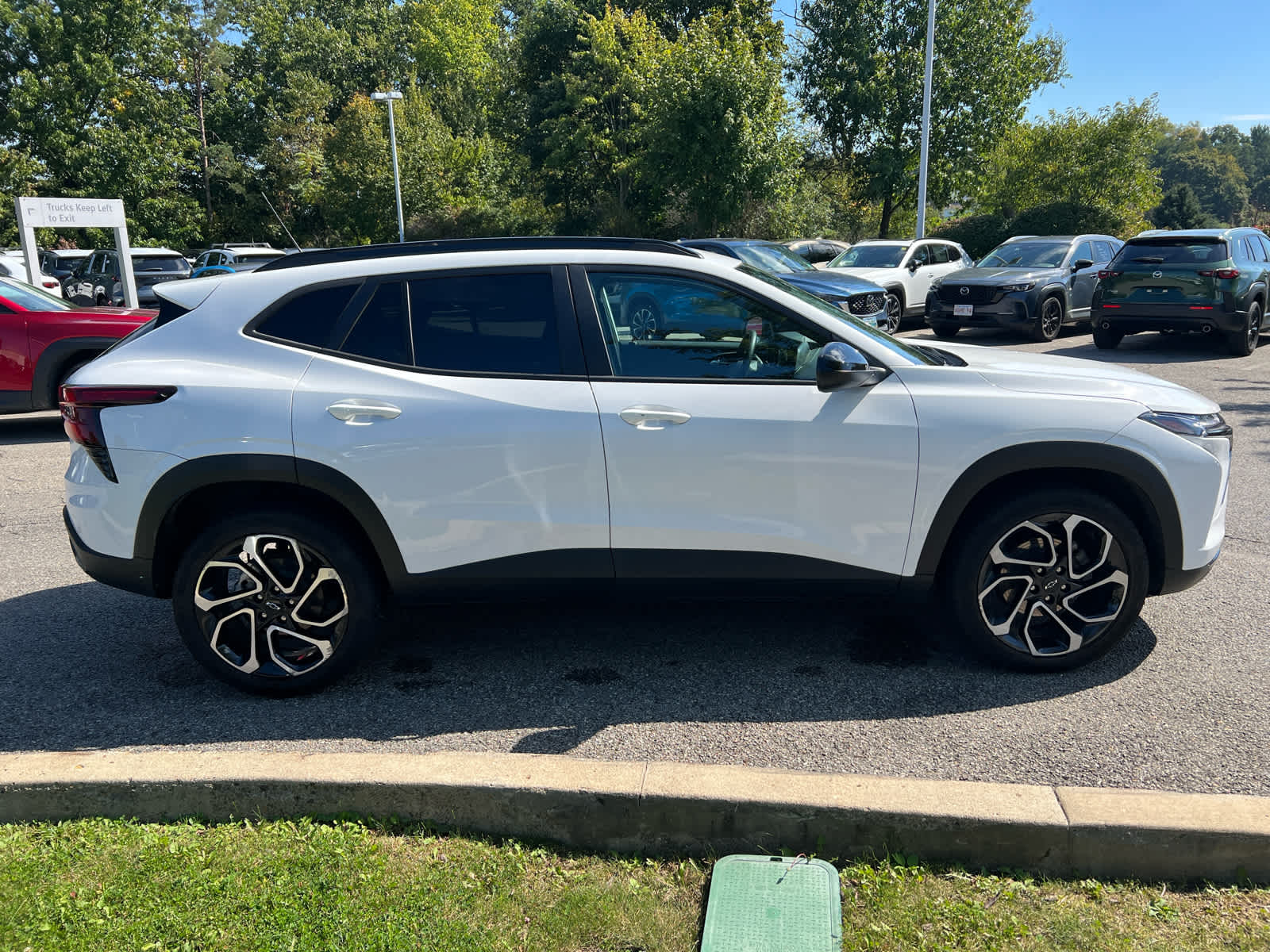 2024 Chevrolet Trax photo 6 of 12