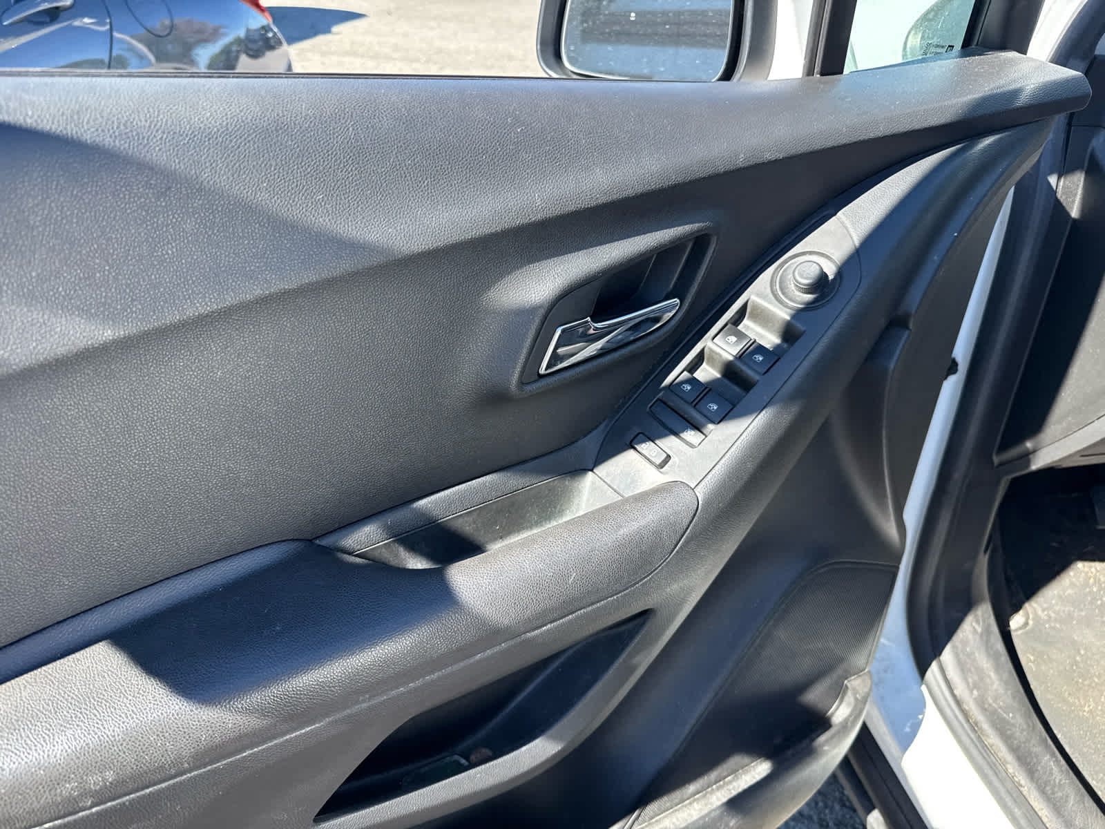 2017 Chevrolet Trax photo 5 of 8