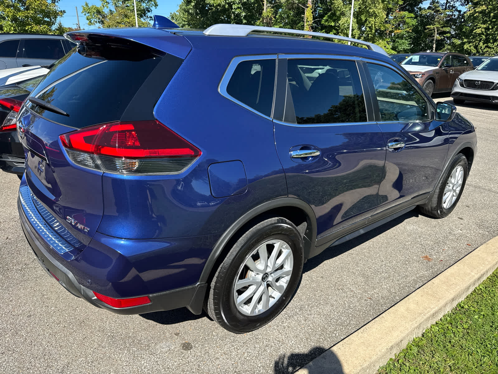 2019 Nissan Rogue photo 5 of 5
