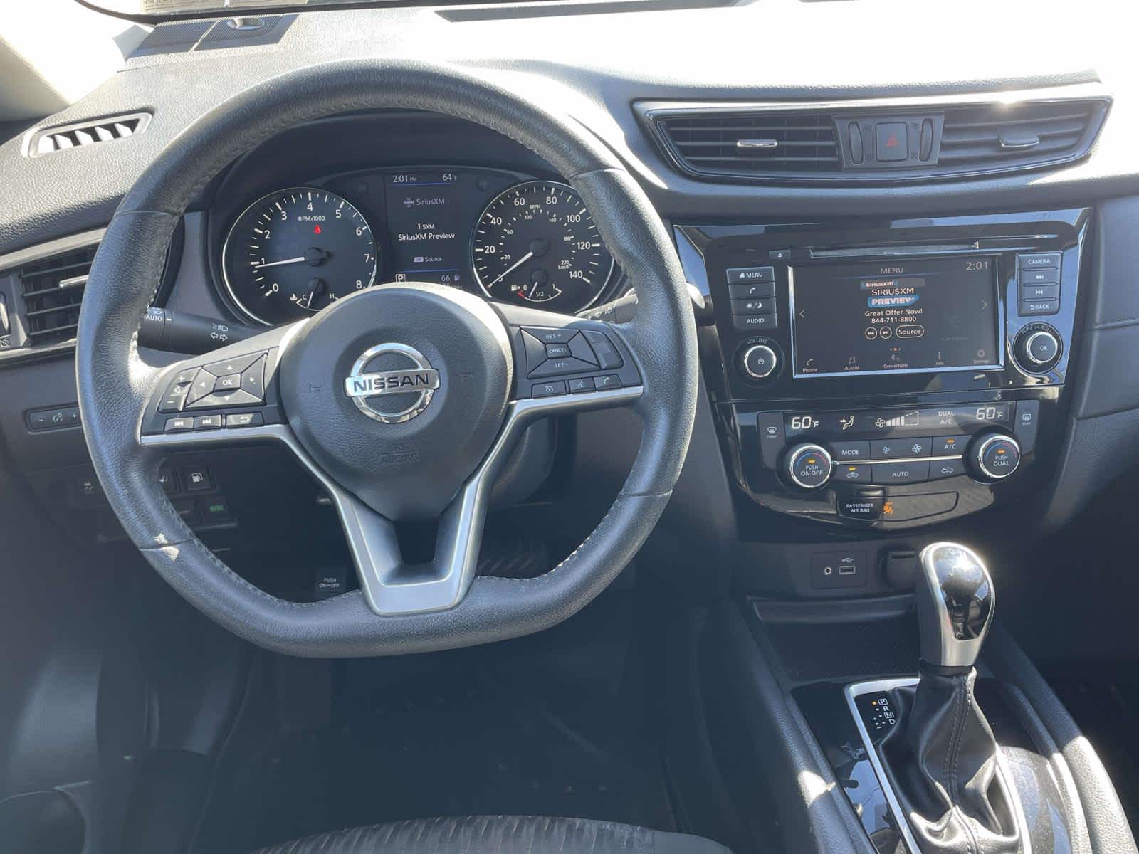 2019 Nissan Rogue photo 2 of 35