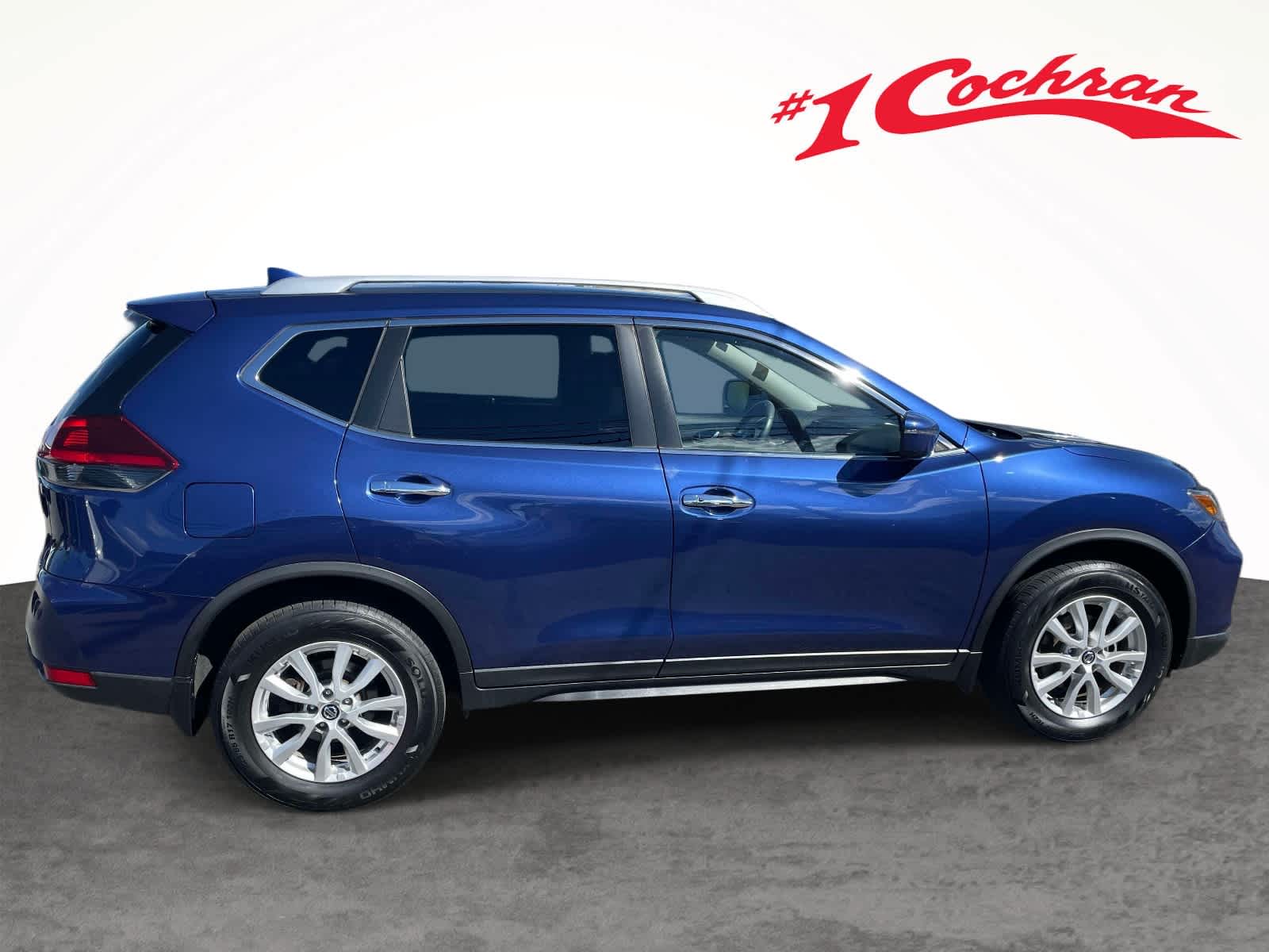 2019 Nissan Rogue photo 6 of 35