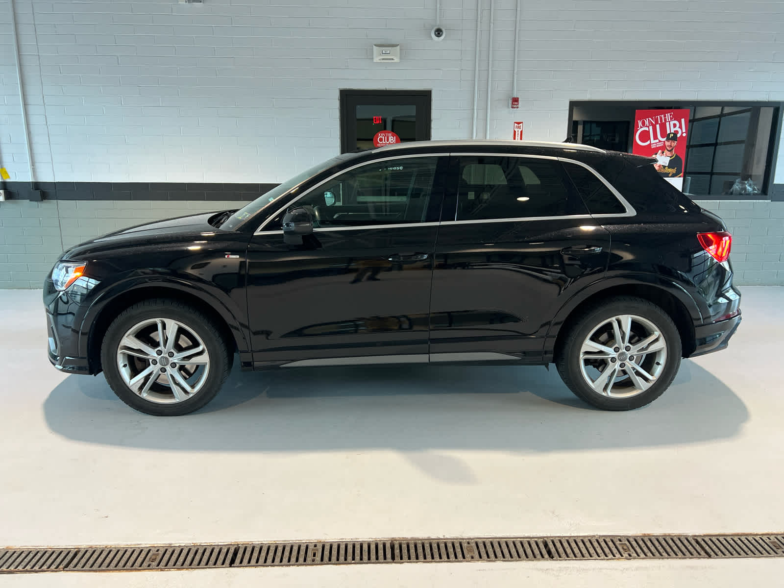 2020 Audi Q3 S line Premium - 1