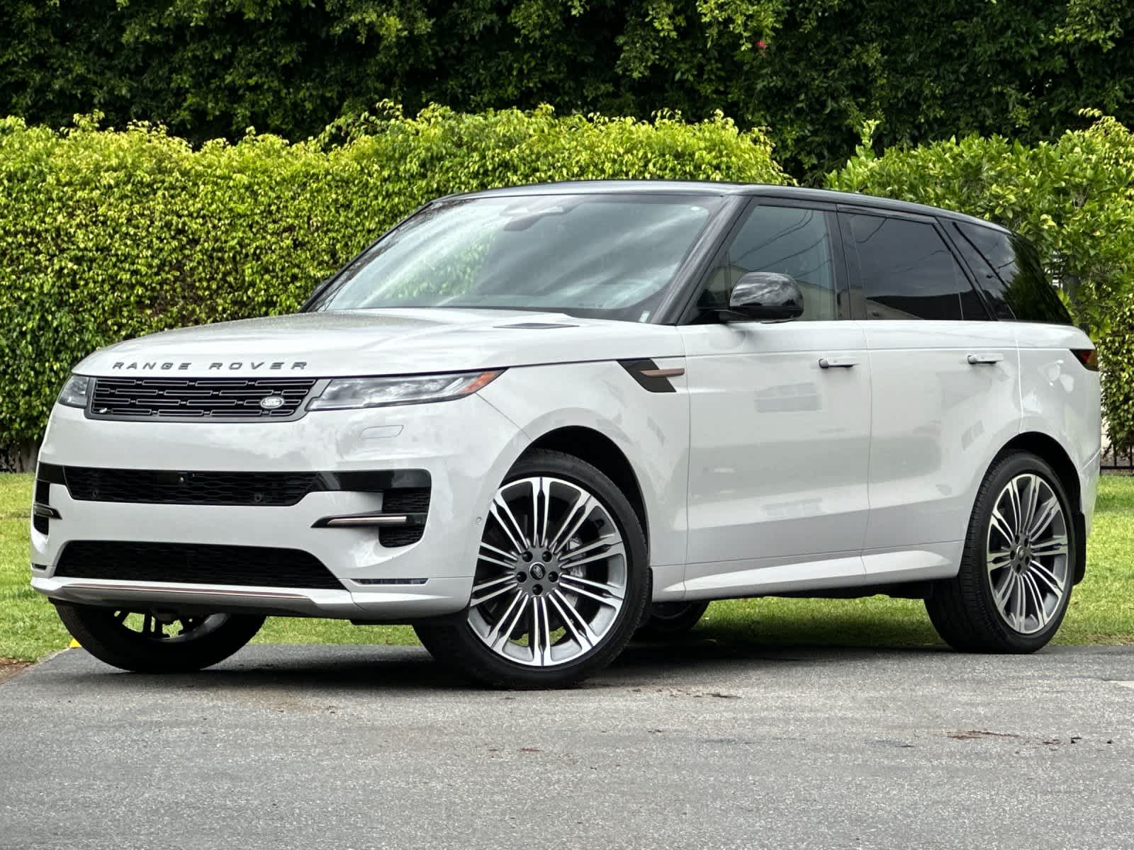 2025 Land Rover Range Rover Sport