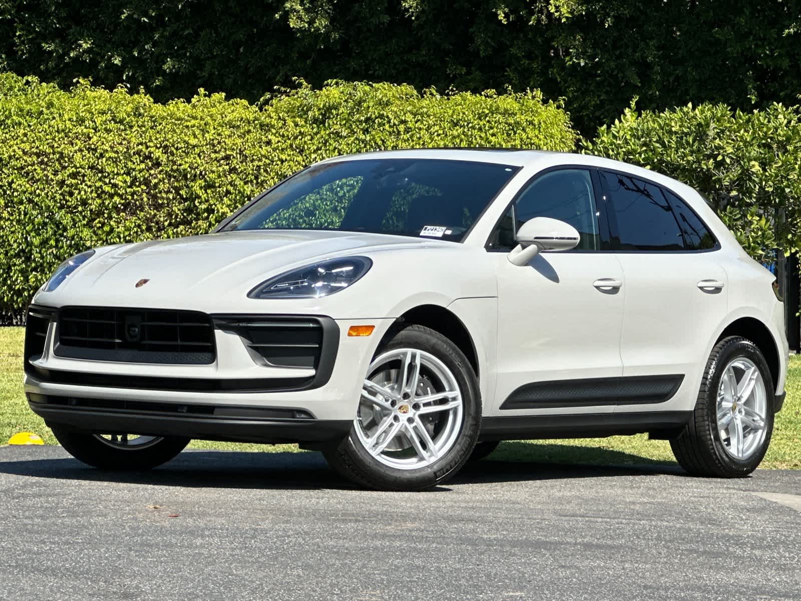 2025 Porsche Macan