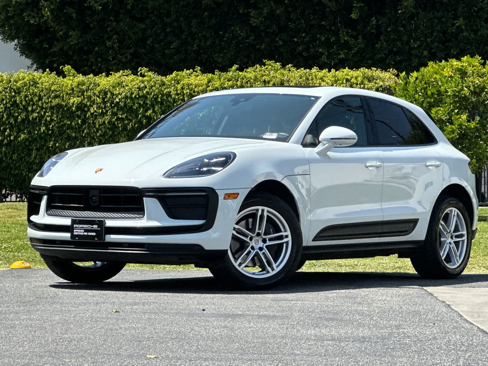 2025 Porsche Macan