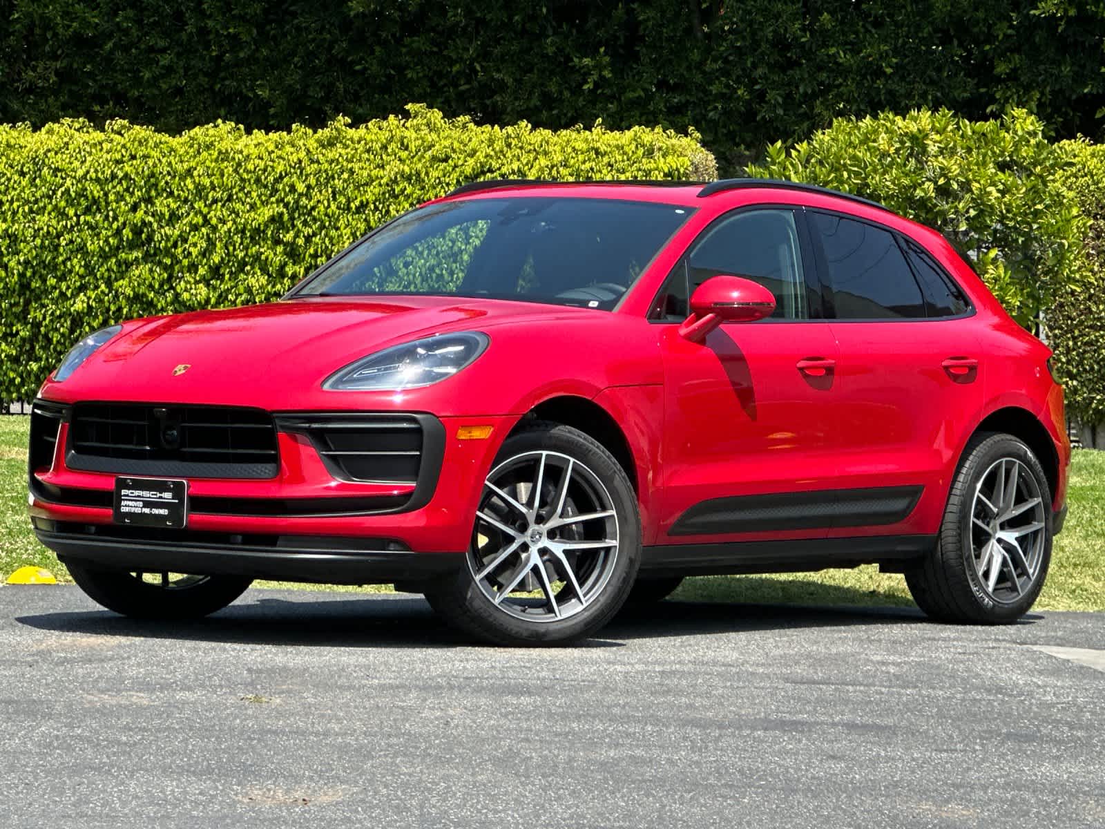 2025 Porsche Macan