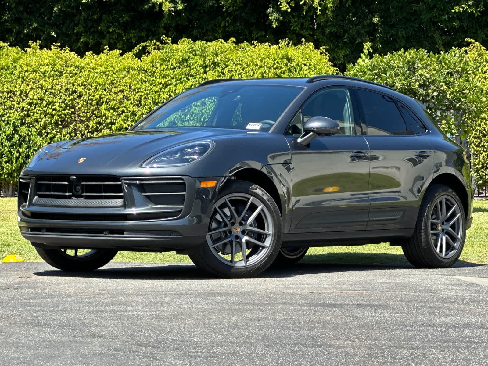 2025 Porsche Macan