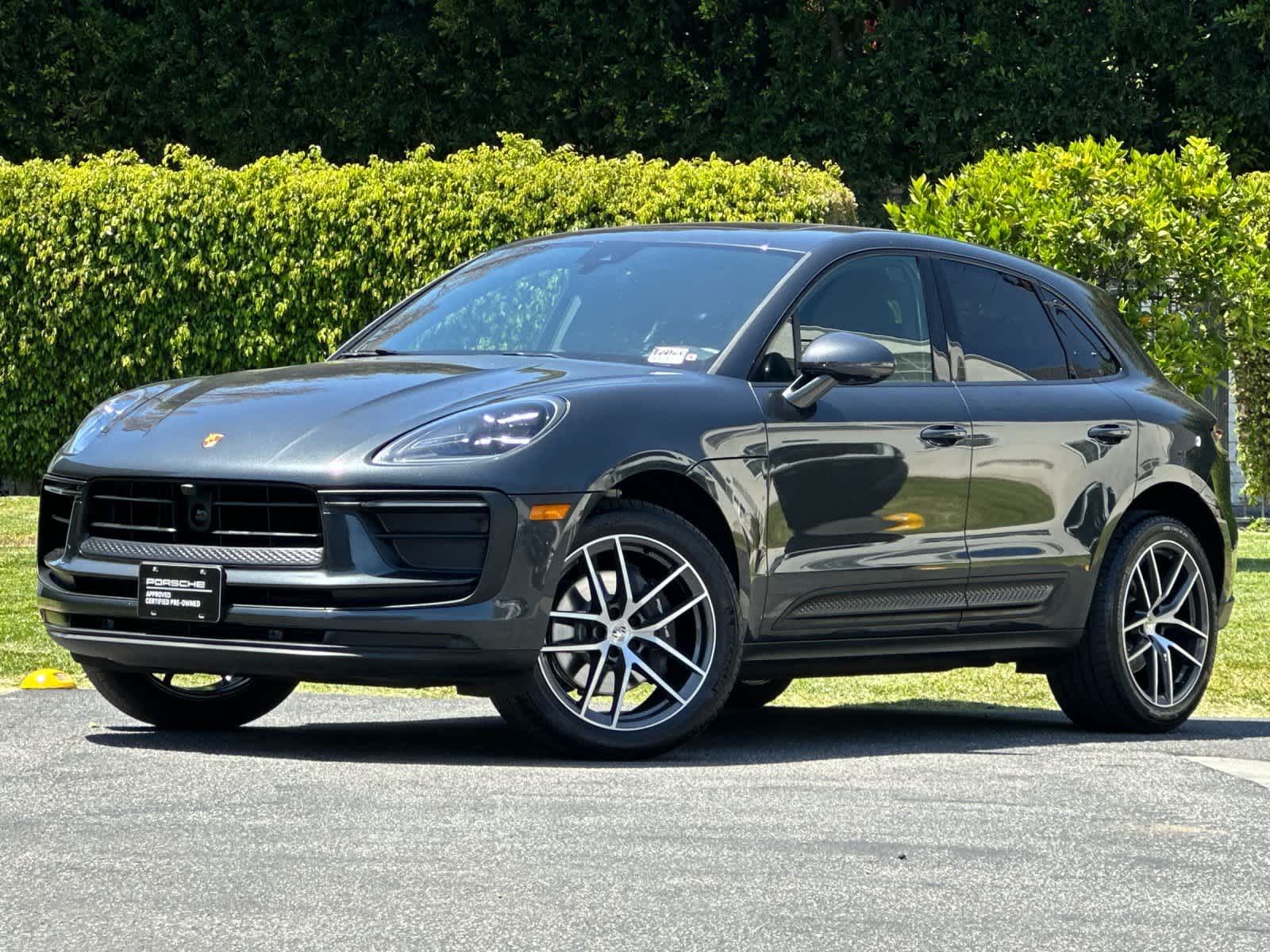 2025 Porsche Macan