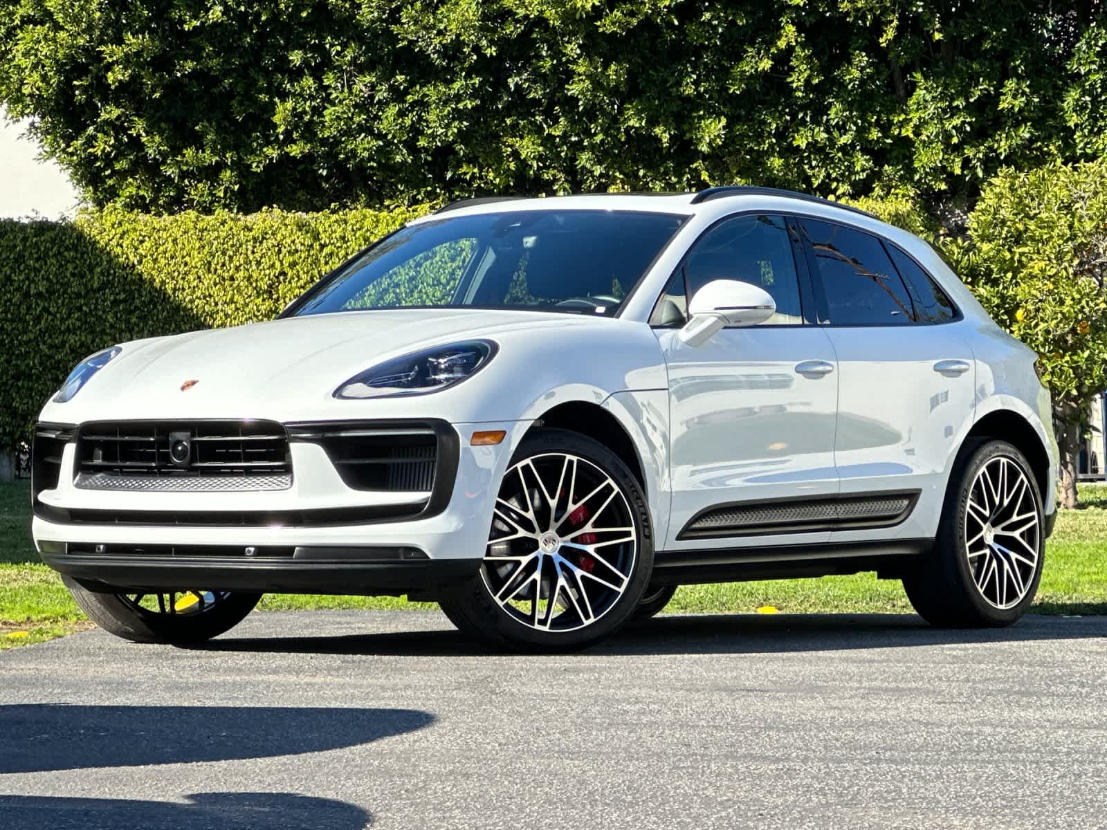White 2023 Porsche Macan S AWD SUV / Crossover All-Wheel Drive 7-Speed Automatic