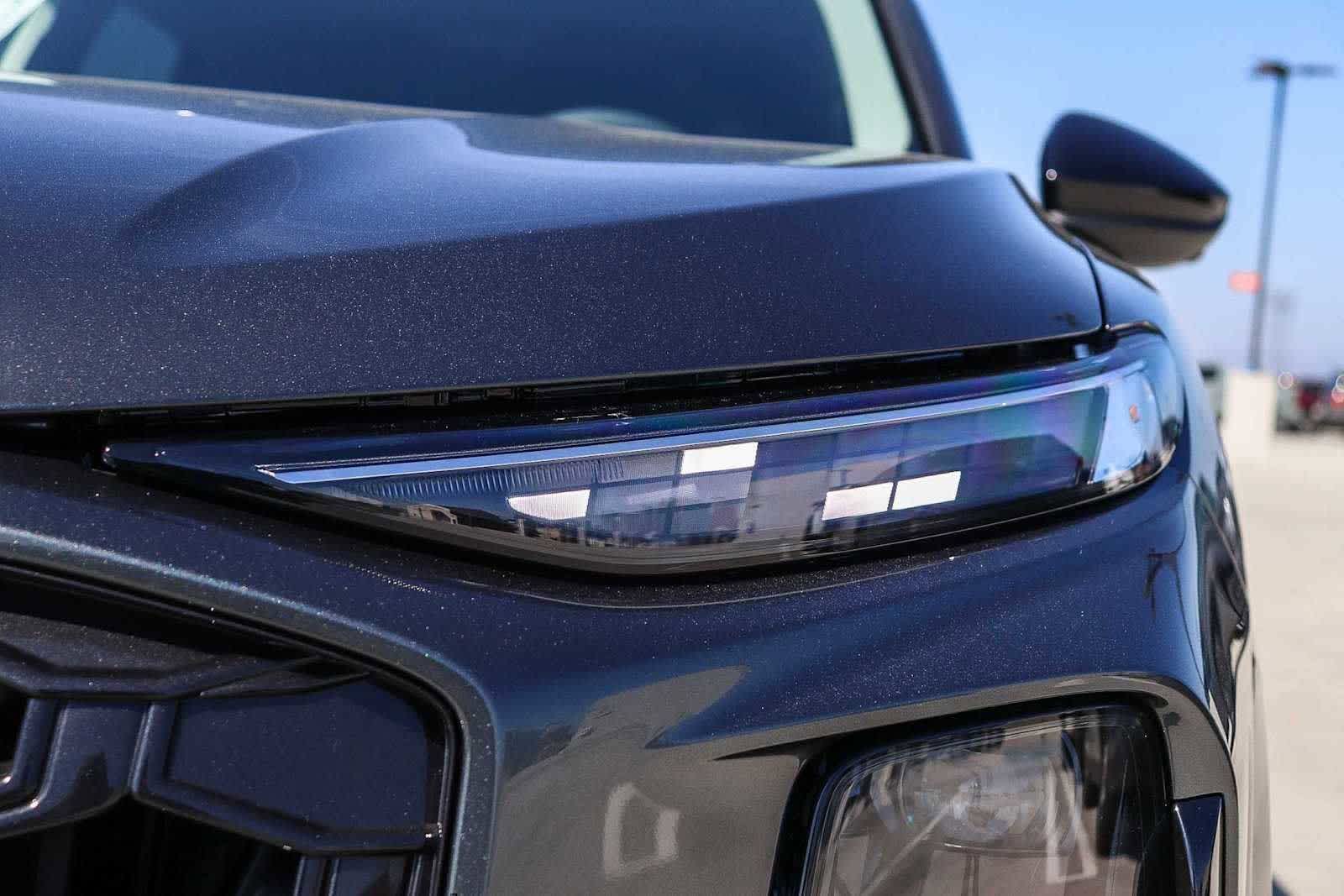 View vehicle photo 7