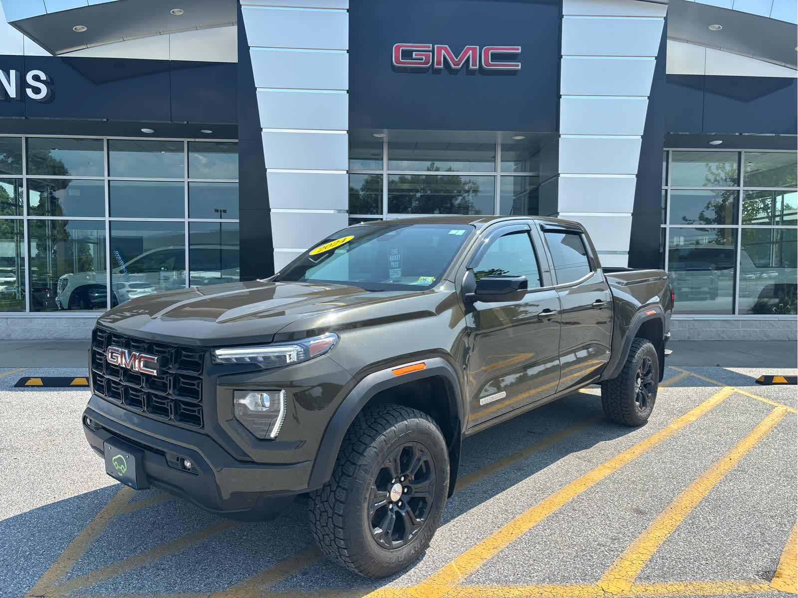 Deep Bronze Metallic 2024 GMC Canyon Pickup Truck Four-Wheel Drive 8-Speed Automatic