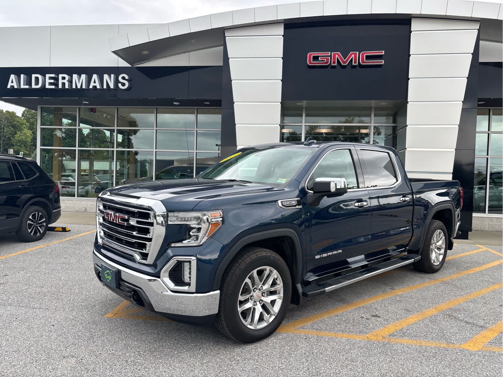 2022 GMC Sierra 1500 Limited SLT Crew Cab 4WD