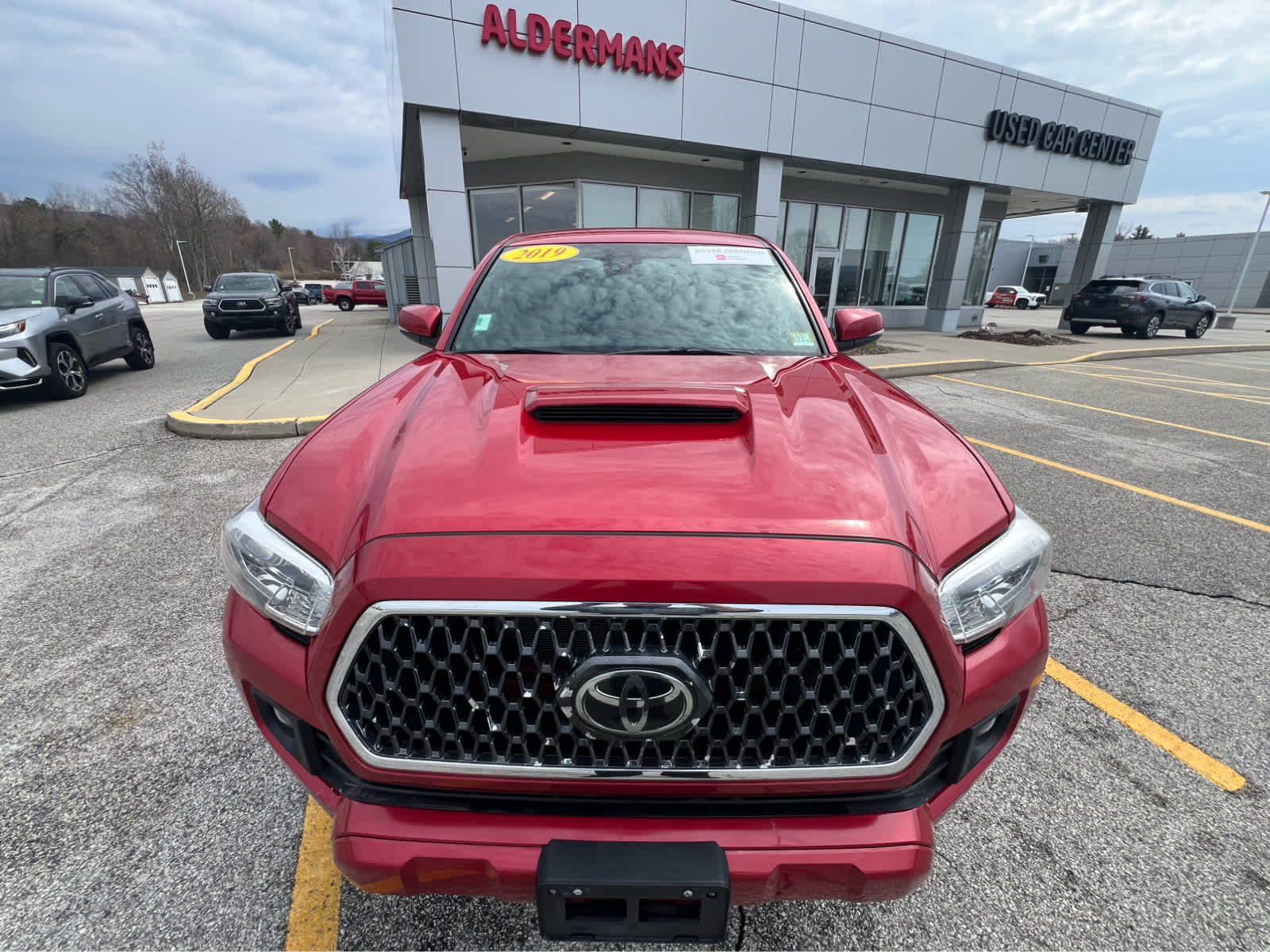 View vehicle photo 2