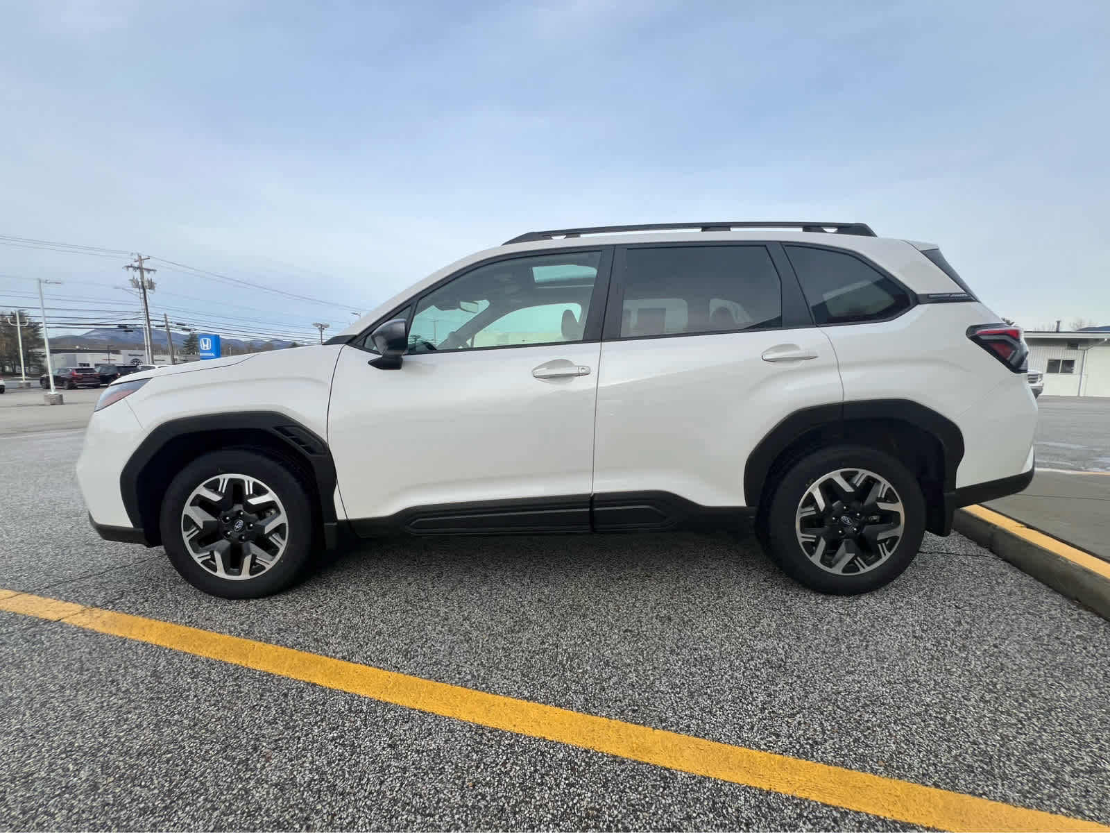 View vehicle photo 6