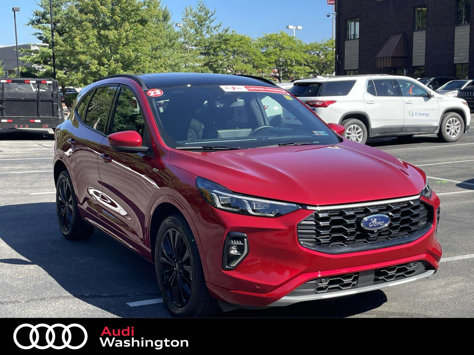 Rapid Red Metallic Tinted Clearcoat 2023 Ford Escape SUV / Crossover All-Wheel Drive 8-Speed Automatic