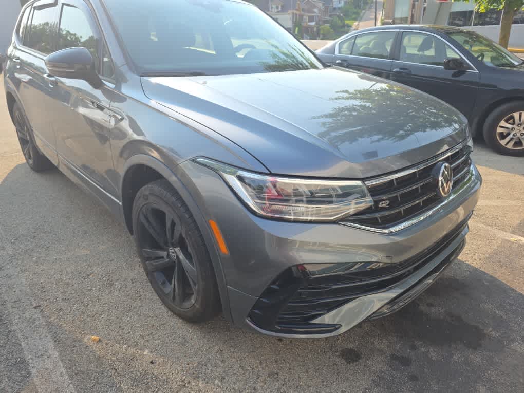 Platinum Gray Metallic 2024 Volkswagen Tiguan SUV / Crossover All-Wheel Drive 8-Speed Automatic