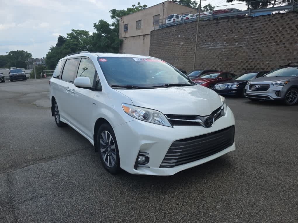 White (Blizzard Pearl) 2019 Toyota Sienna Minivan All-Wheel Drive Automatic