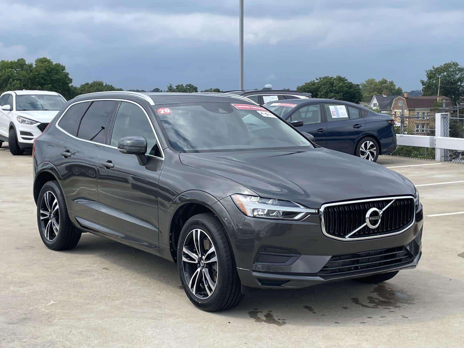  2020 Volvo XC60 T6 Momentum AWD   