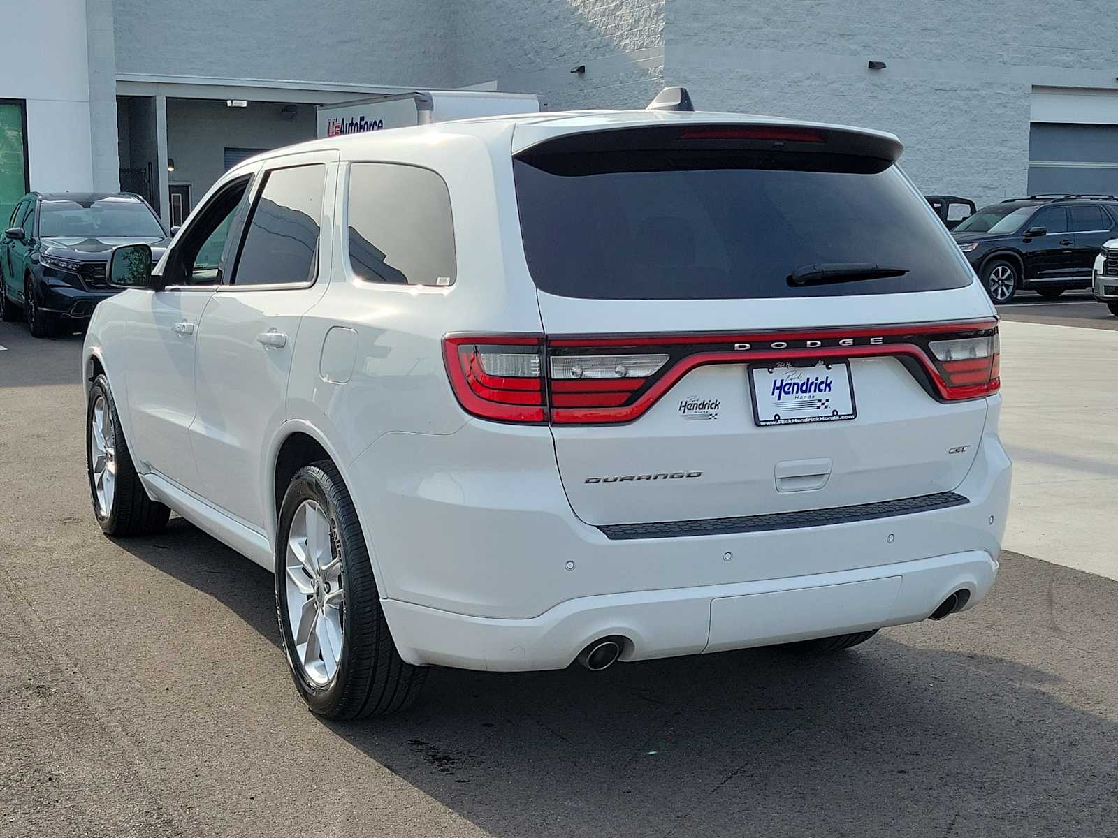 View vehicle photo 5