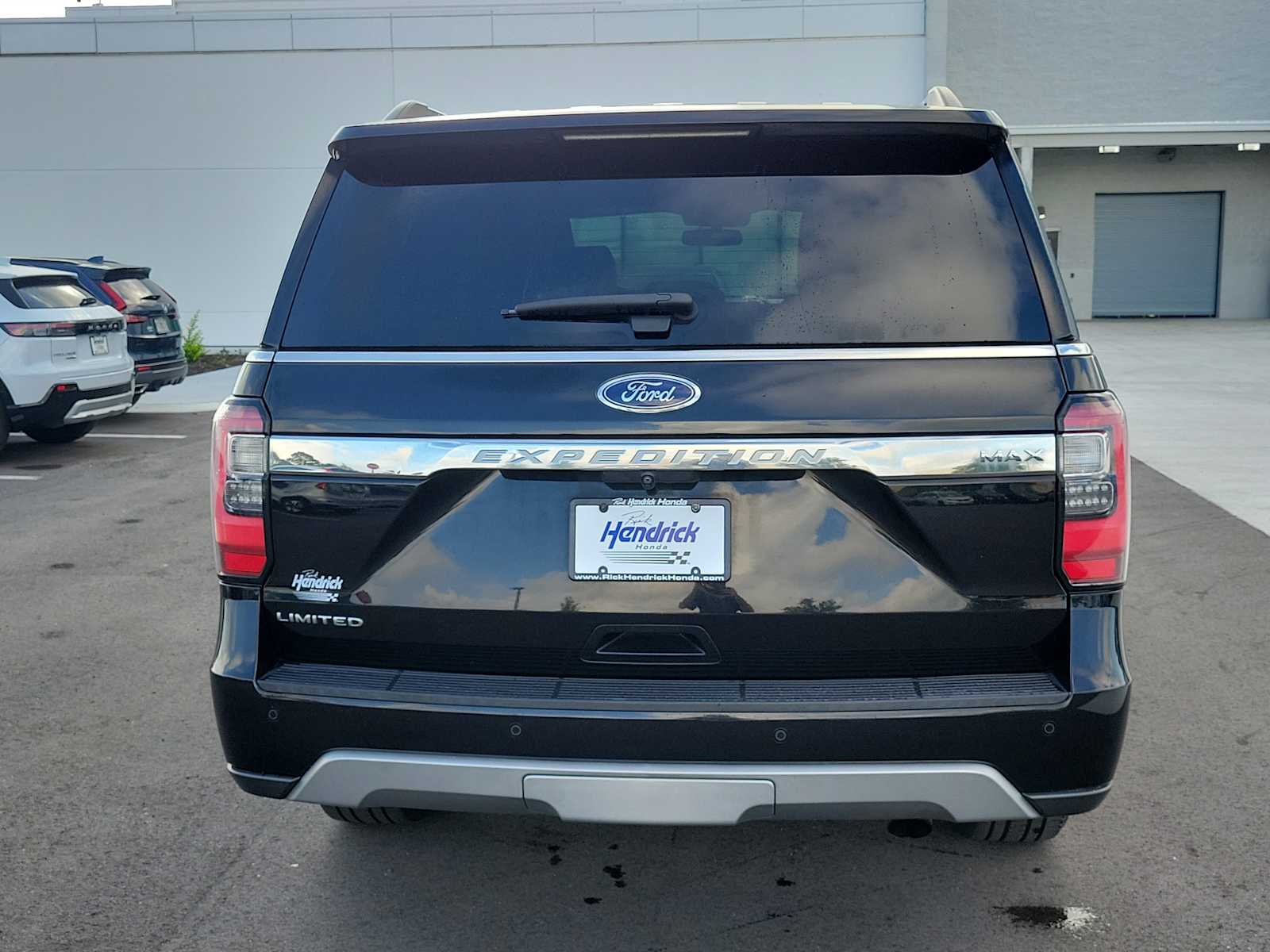 View vehicle photo 6