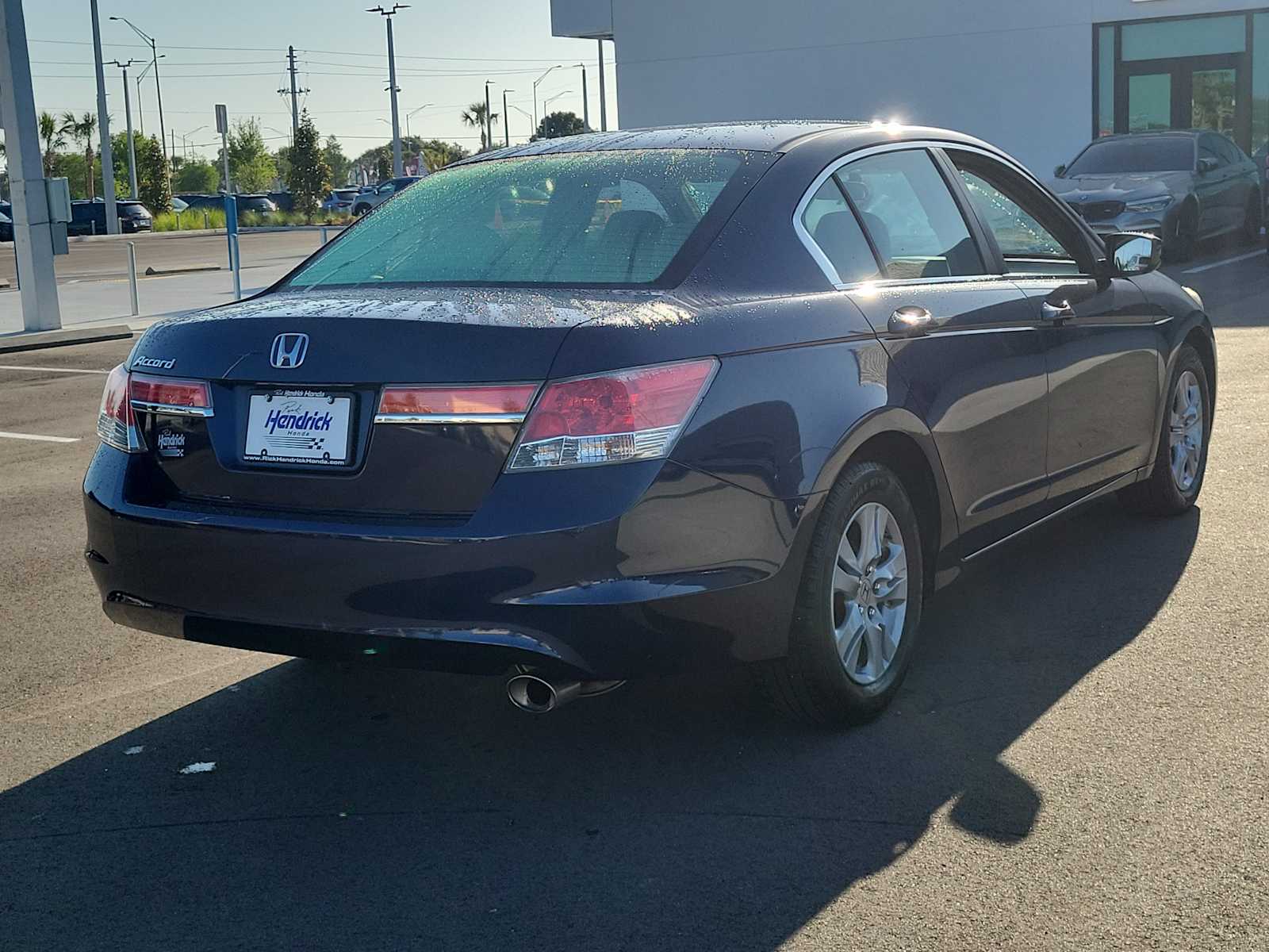 View vehicle photo 7