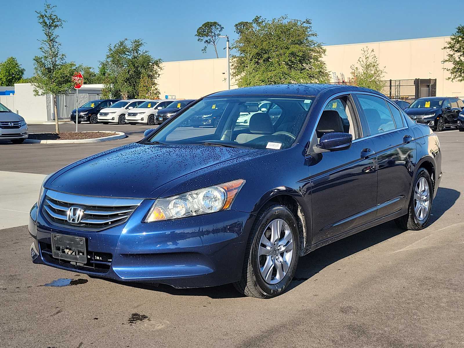 View vehicle photo 3