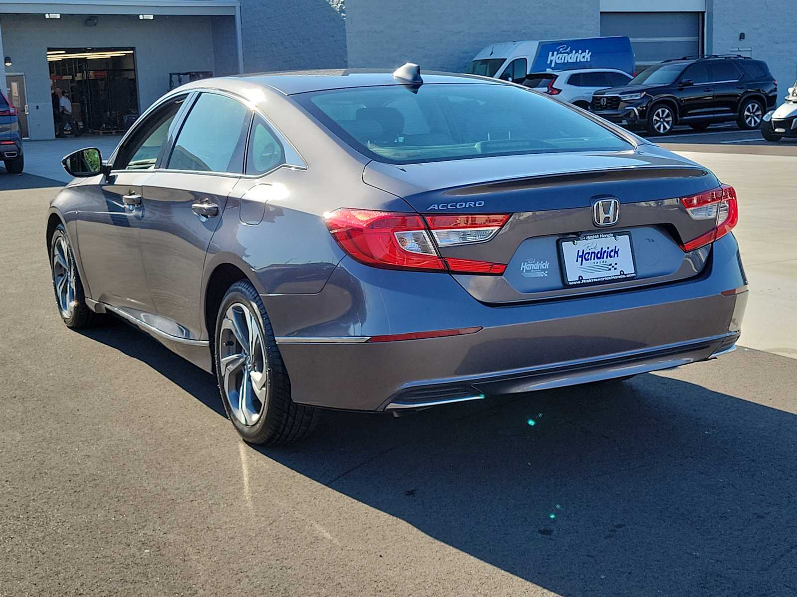 View vehicle photo 5