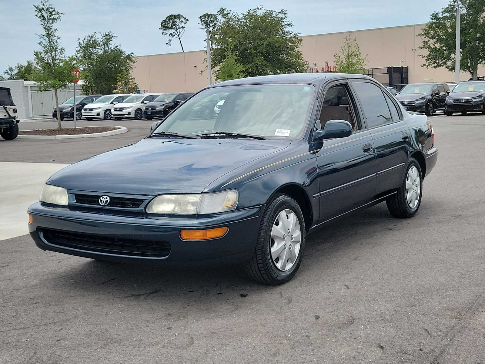 View vehicle photo 3