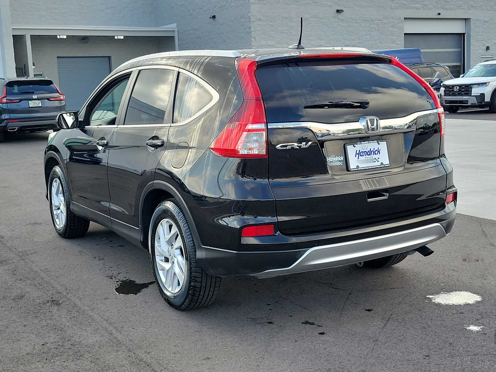 View vehicle photo 5