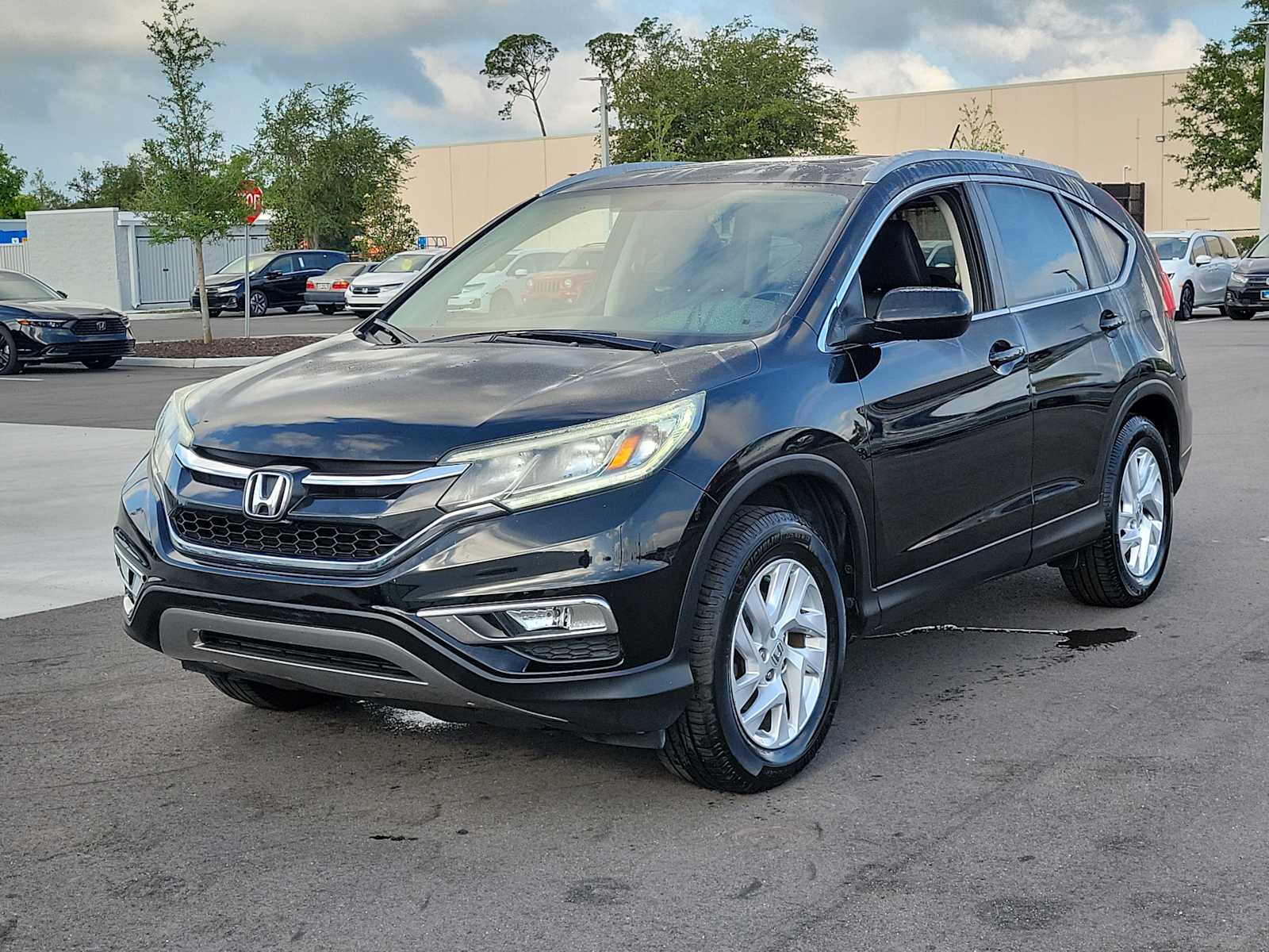 View vehicle photo 3