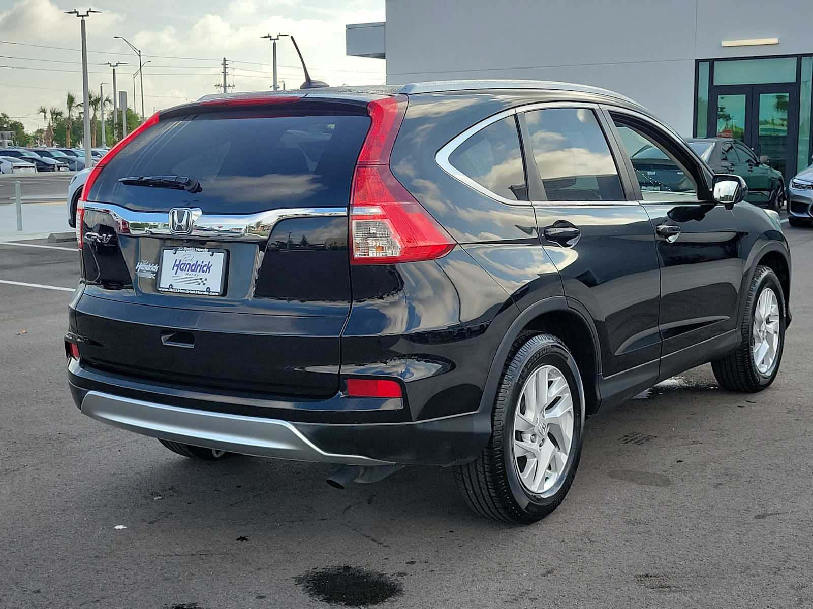 View vehicle photo 7