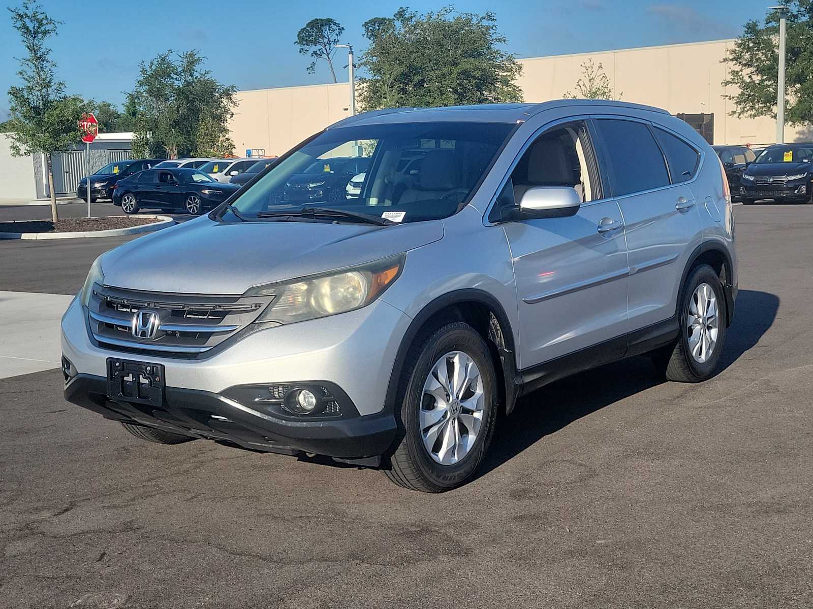 View vehicle photo 3