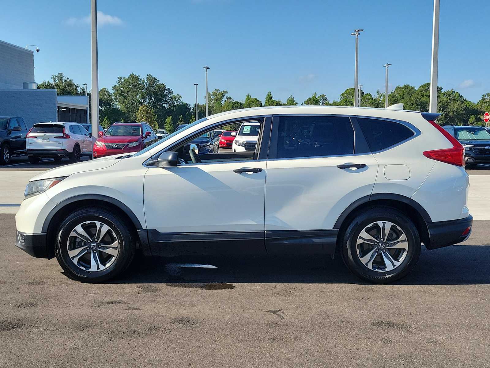 View vehicle photo 4
