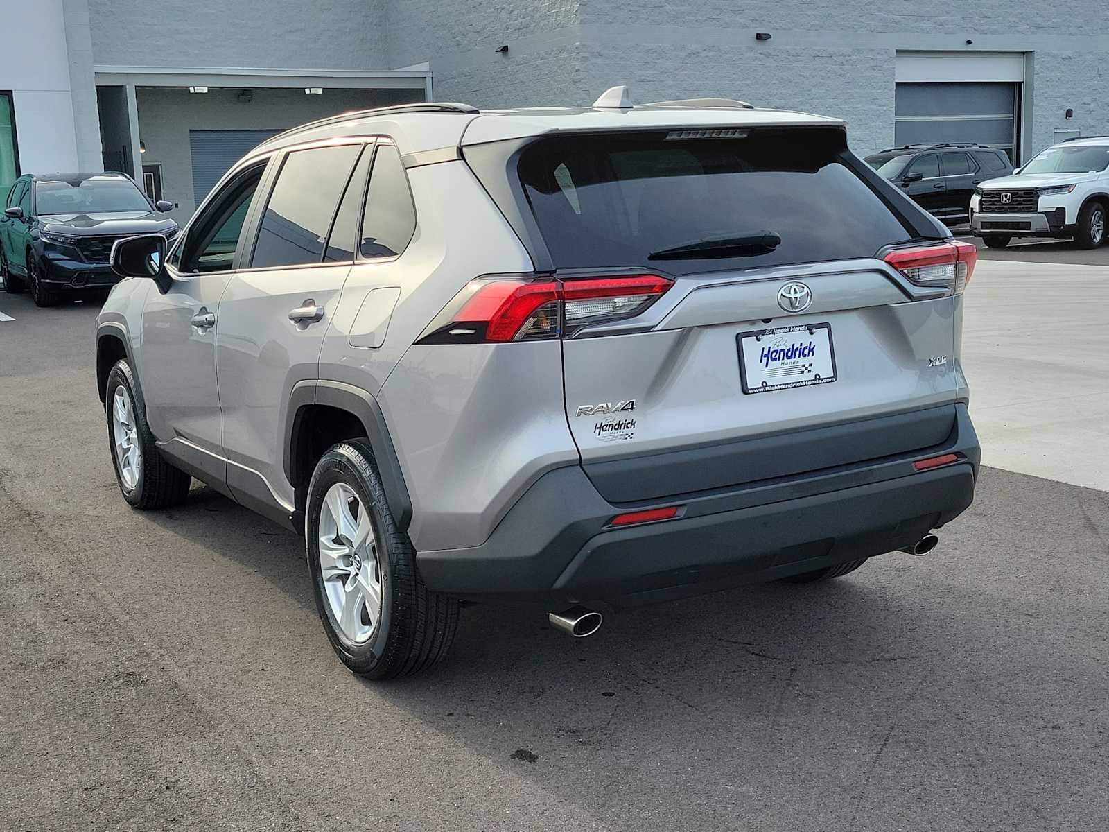 View vehicle photo 5