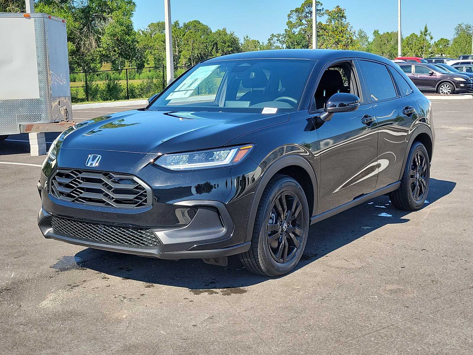 View vehicle photo 3
