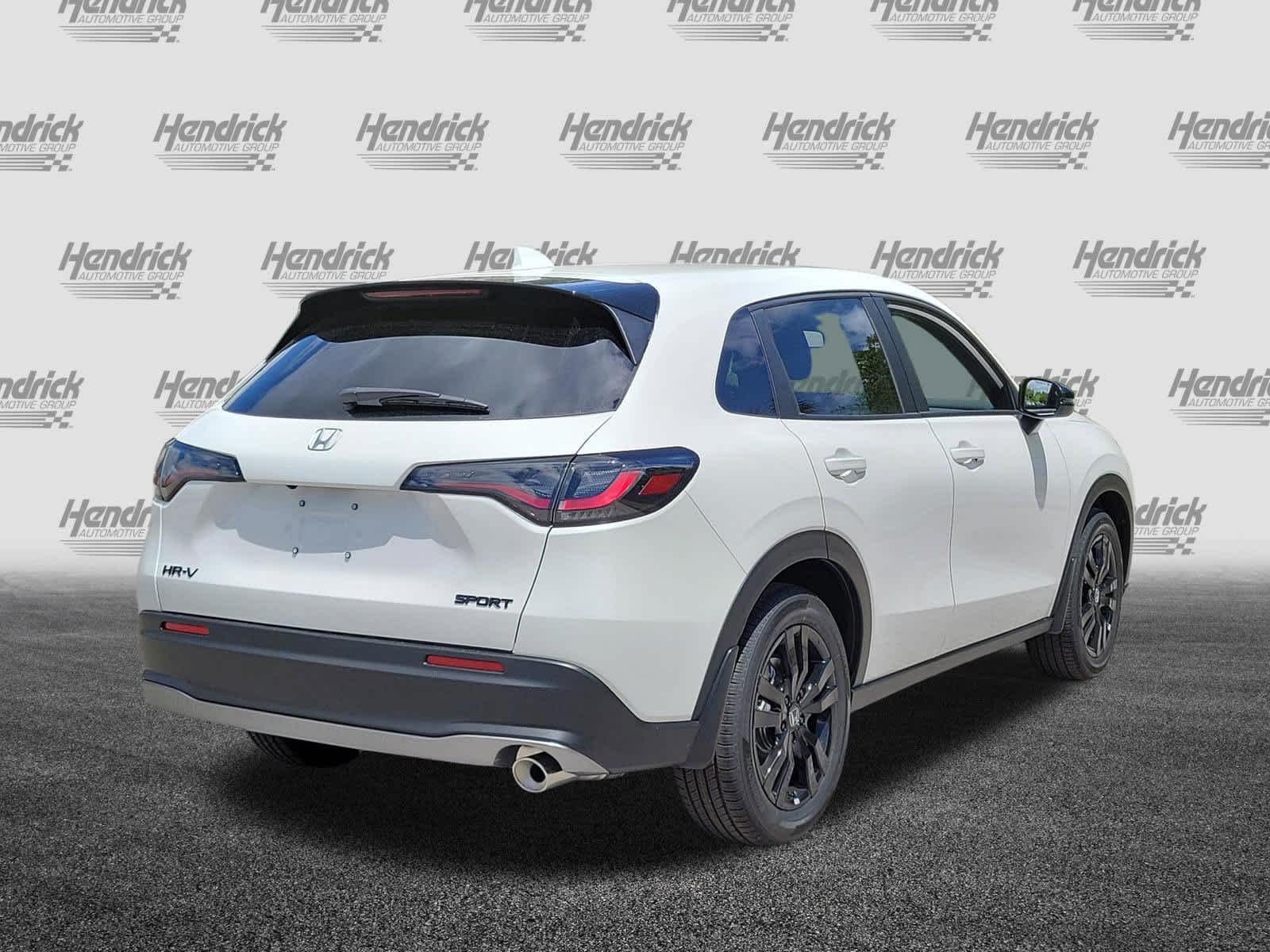 View vehicle photo 7