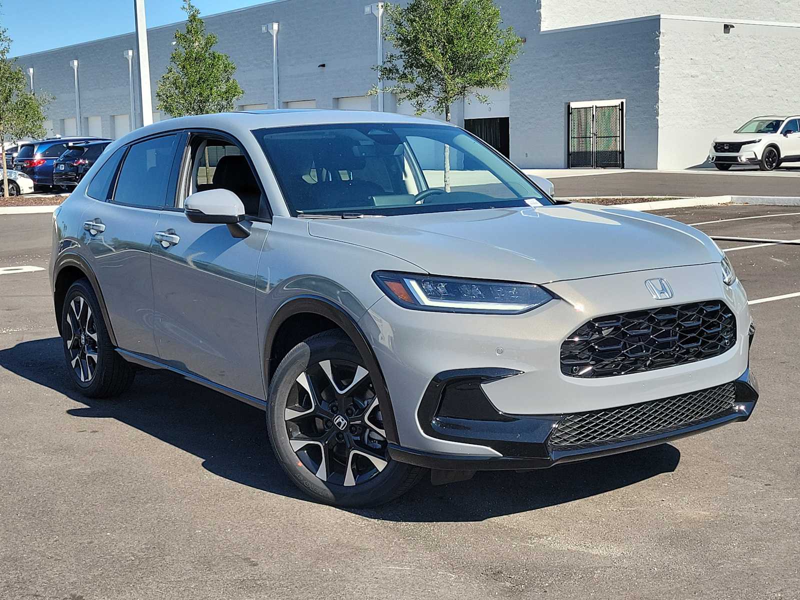 View vehicle photo 2