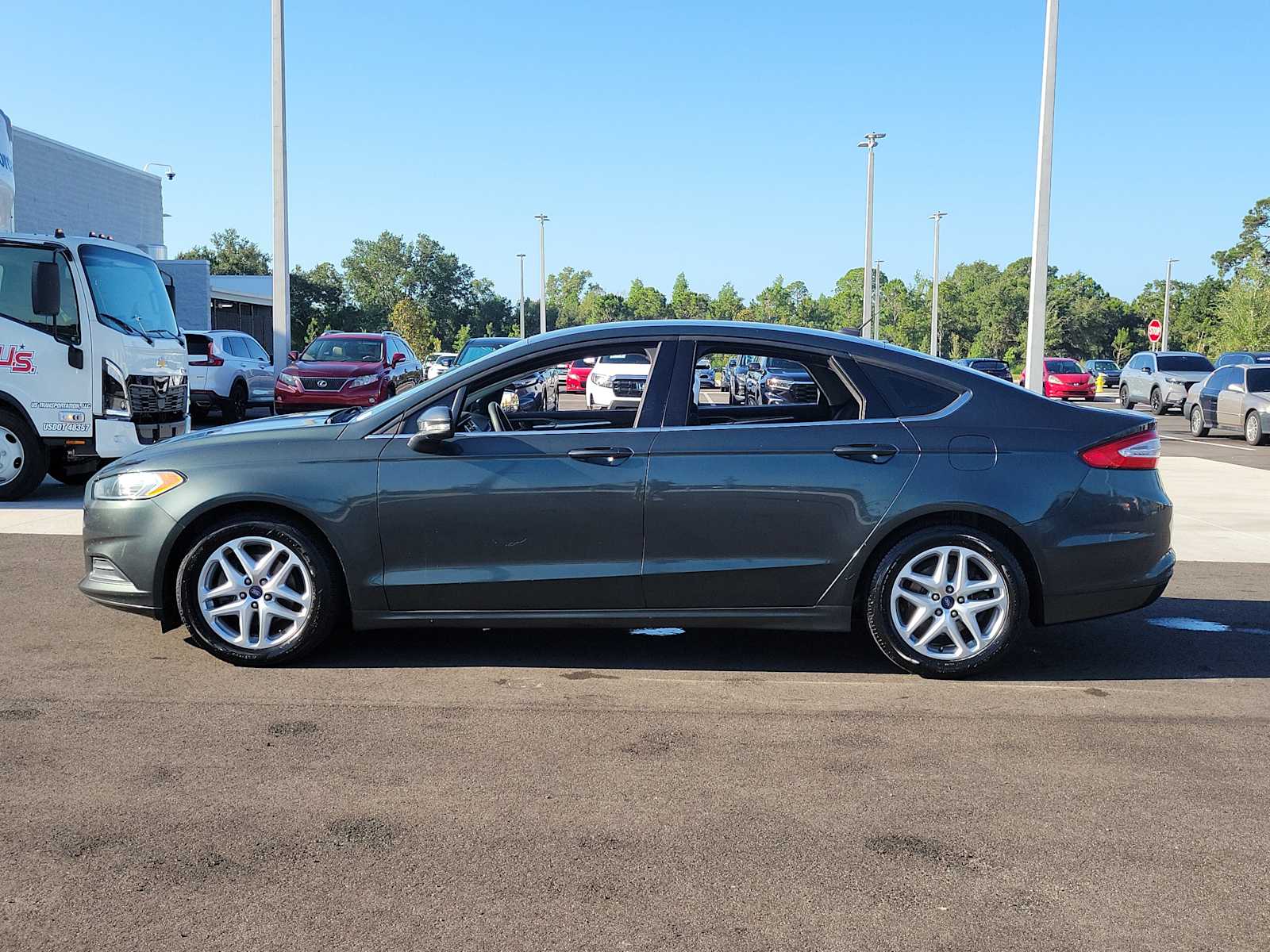 View vehicle photo 4