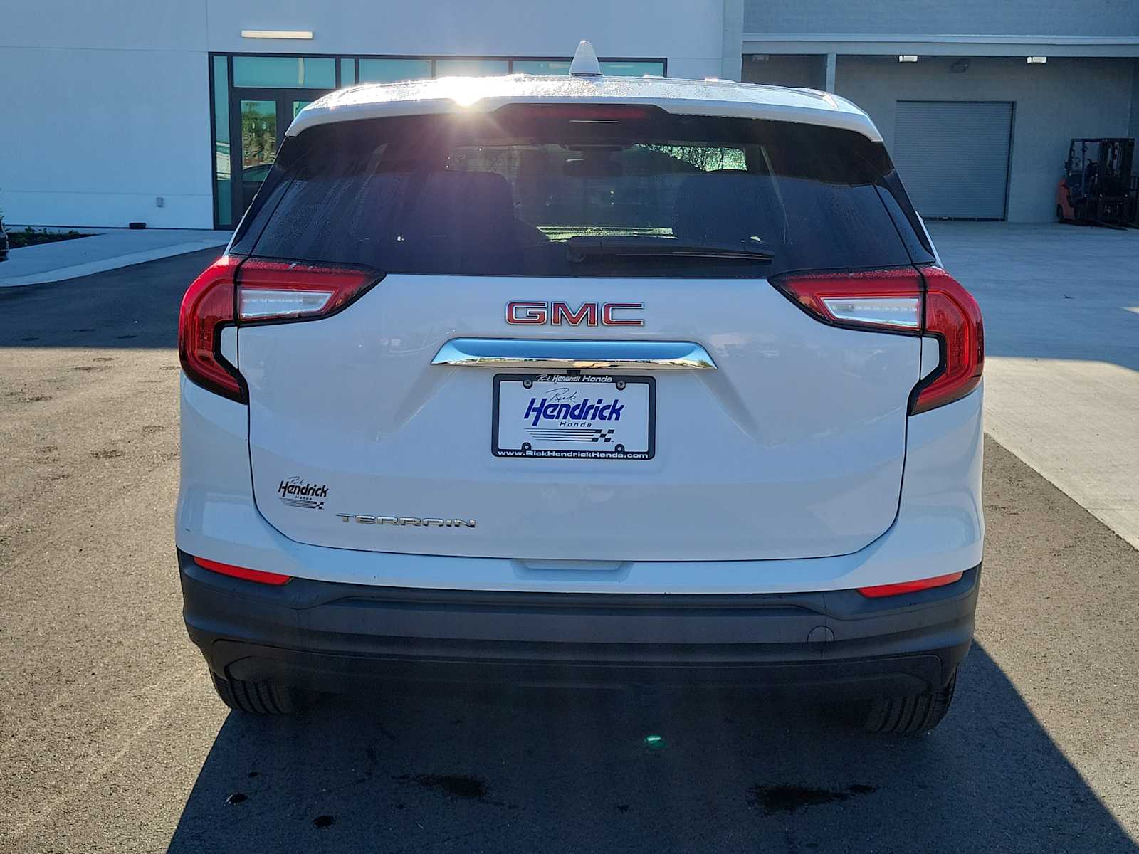 View vehicle photo 6