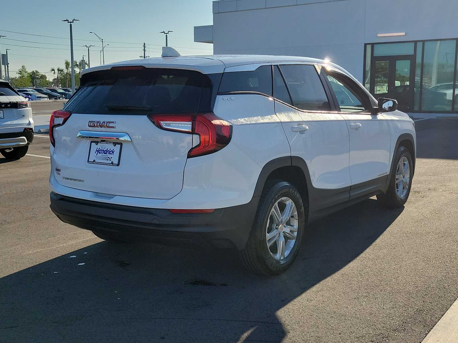 View vehicle photo 7