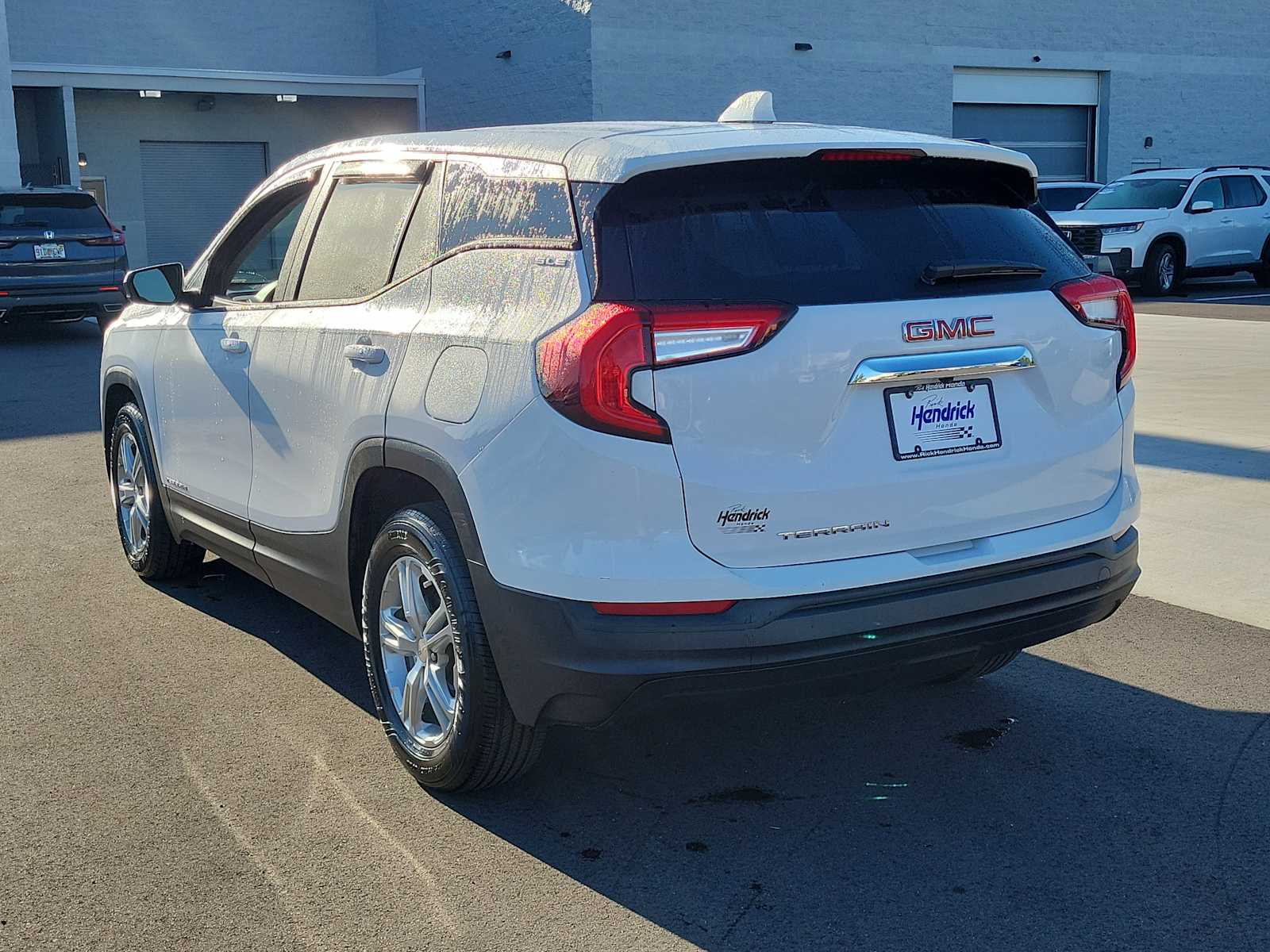 View vehicle photo 5